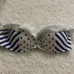 Victoria’s Secret padded bikini 34B